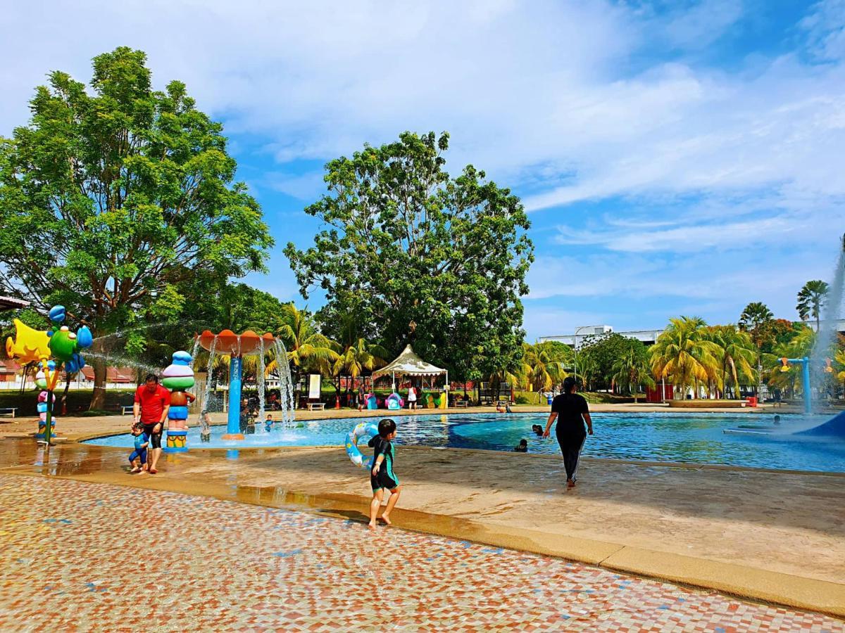 Melaka Top Largest Waterpark Resort - By Youbnb Homestay Melaka Exterior foto